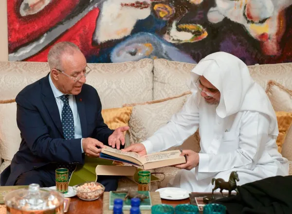 وزير الشؤون الإسلامية المغربي خلال لقاءه معالي الأمين العام