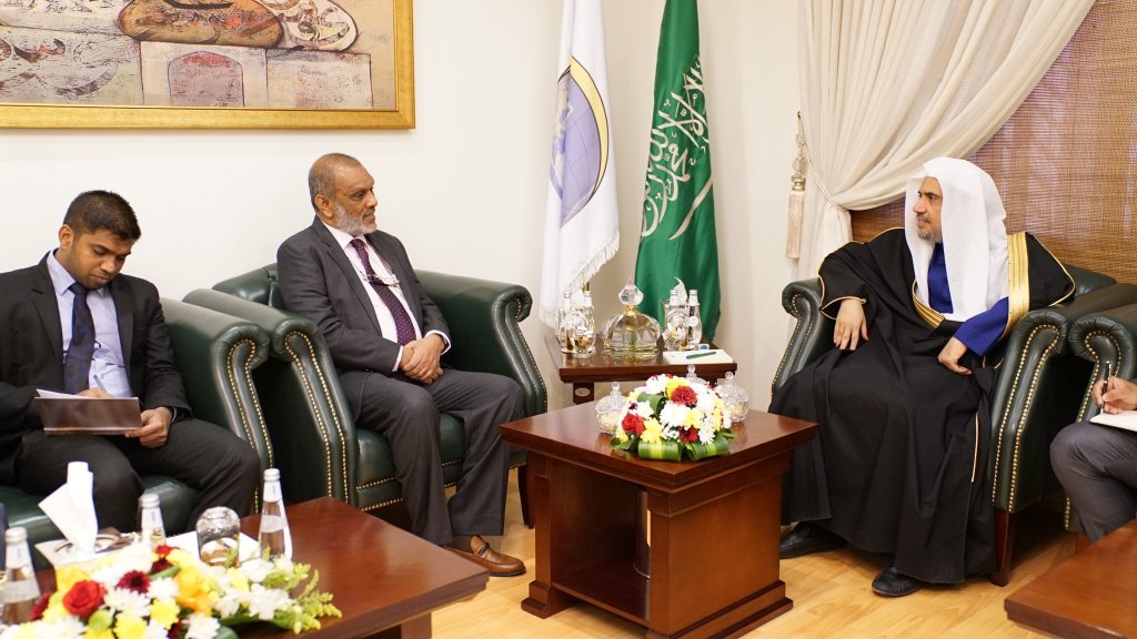 شیخ ڈاکٹر محمد العیسی نے مملکت میں متعین سری لنکا کے سفیر سے ملاقات کی