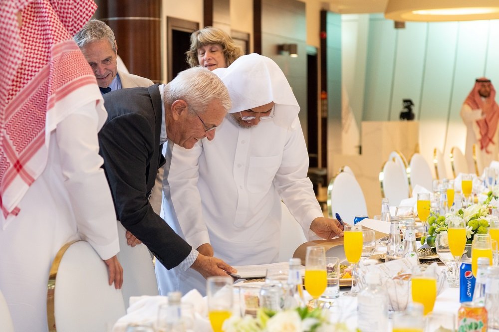Mohammad Alissa a reçu  à Riyad Mr Satloff  président de l’institut Washington avec des membres afin de traiter de coopération 